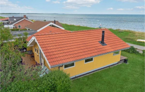 Awesome Home In Allingåbro With Kitchen, Allingåbro